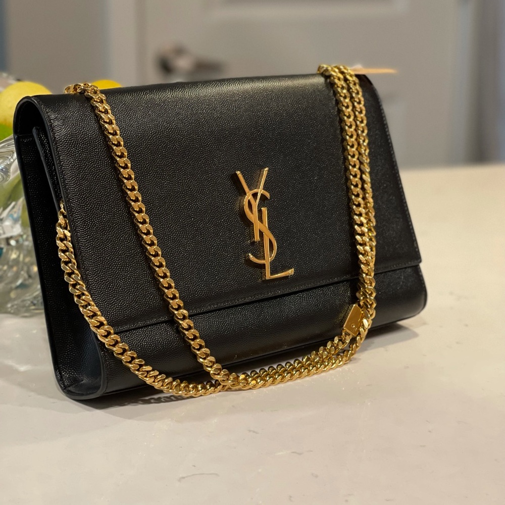 KATE LARGE CHAIN BAG IN GRAIN DE POUDRE LEATHER